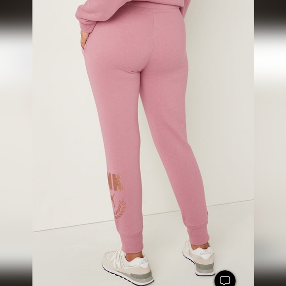 Victoria's Secret Jogger Set - Picture 5 of 7